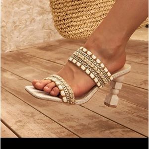 Tan Linen Gold Square Toe Slides 9.5.